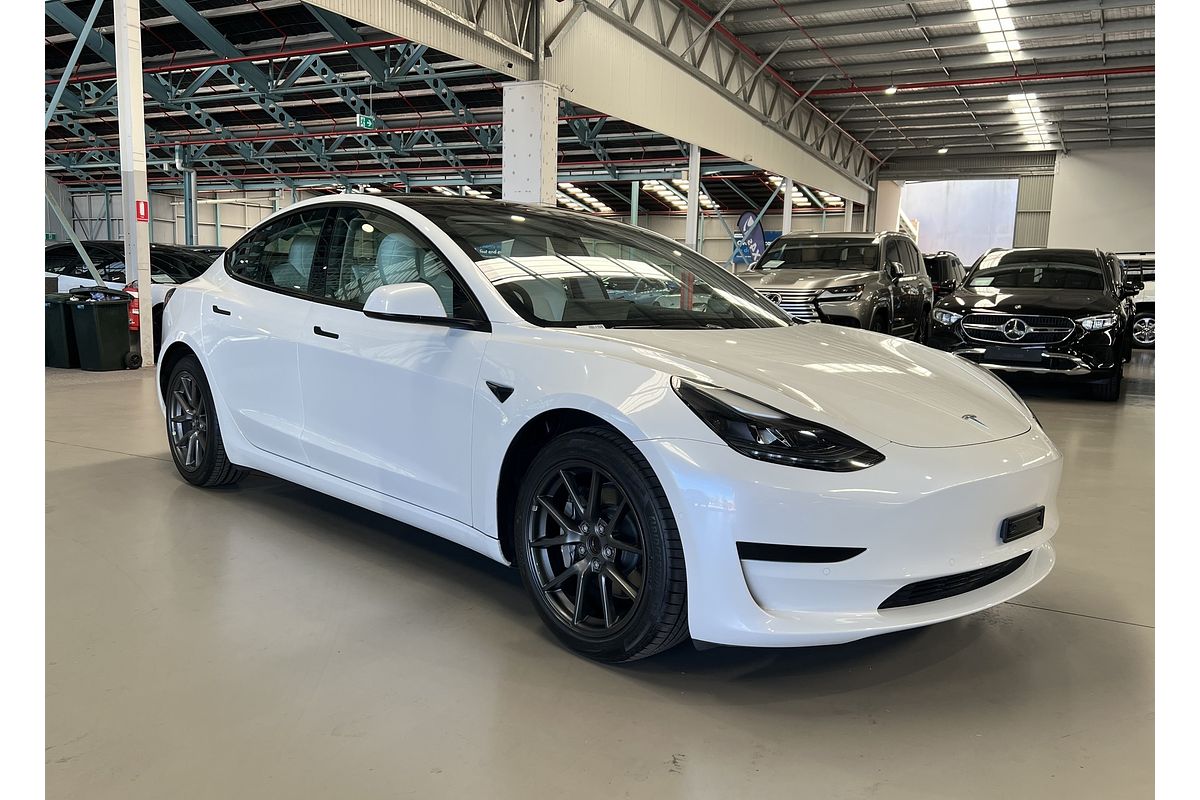 2022 Tesla Model 3 Rear-Wheel Drive