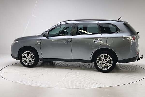 2013 Mitsubishi Outlander ES ZJ thumb-7