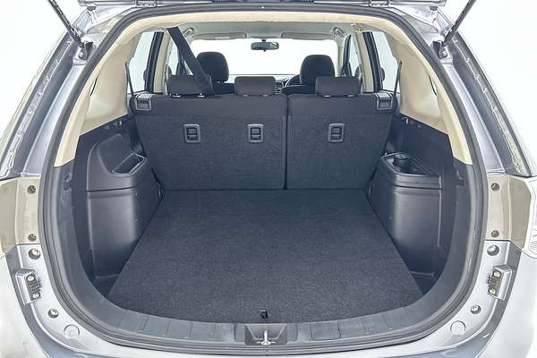 2013 Mitsubishi Outlander ES ZJ thumb-20