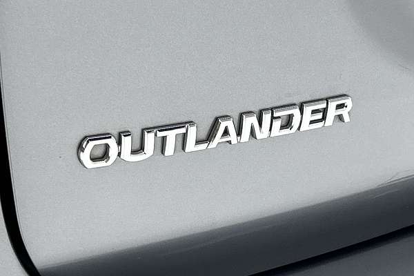 2013 Mitsubishi Outlander ES ZJ thumb-21