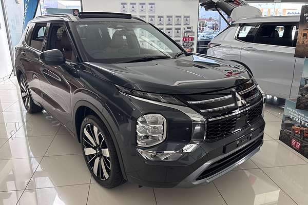 2025 Mitsubishi Outlander Exceed Tourer ZM