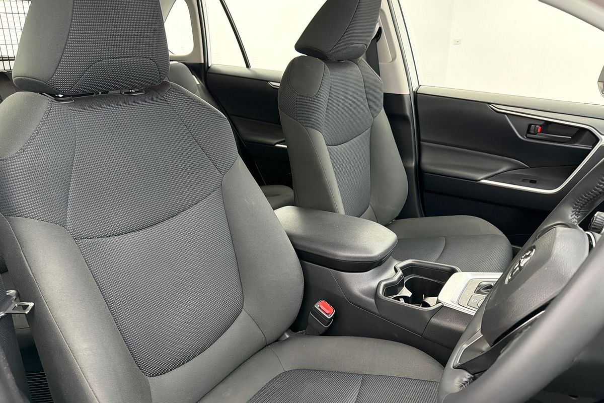 2021 Toyota RAV4 GX AXAH52R