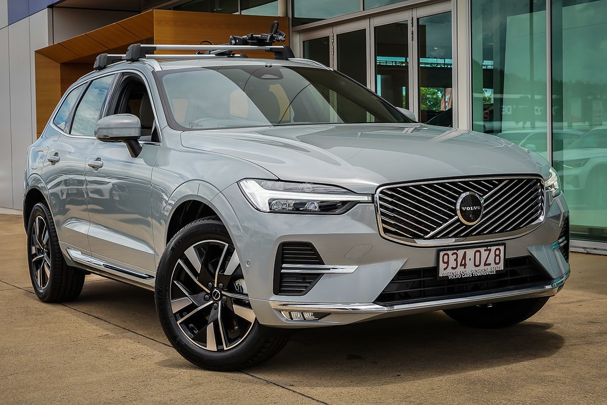 2025 Volvo XC60 Plus B5 Bright