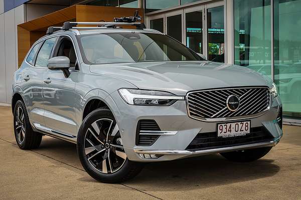 2025 Volvo XC60 Plus B5 Bright
