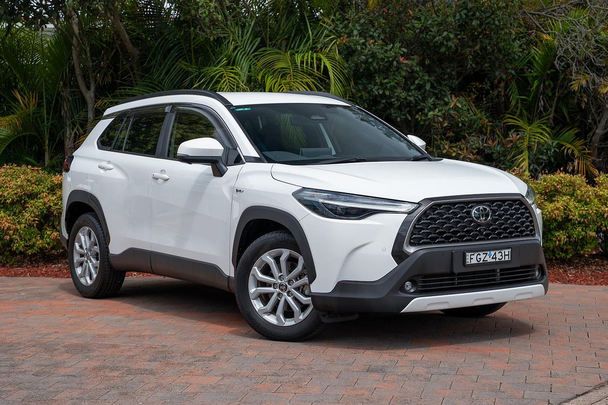 2024 Toyota Corolla Cross GXL MXGH10R