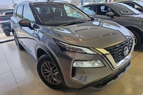2025 Nissan X-TRAIL ST T33