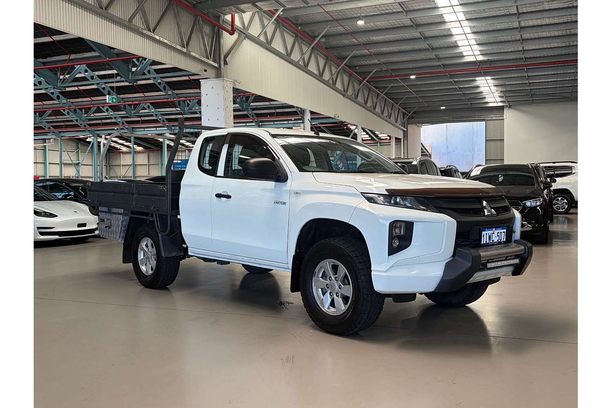 2019 Mitsubishi Triton GLX ADAS MR 4X4