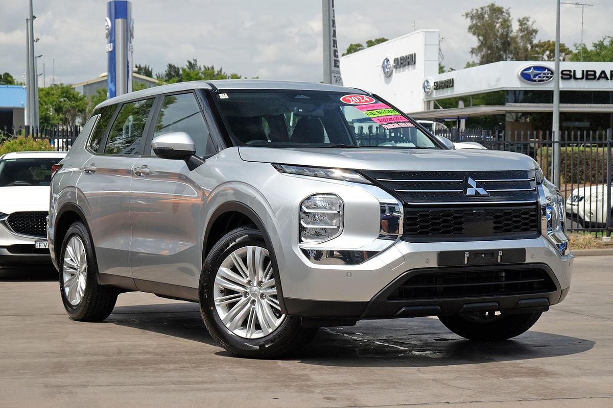 2024 Mitsubishi Outlander ES ZM