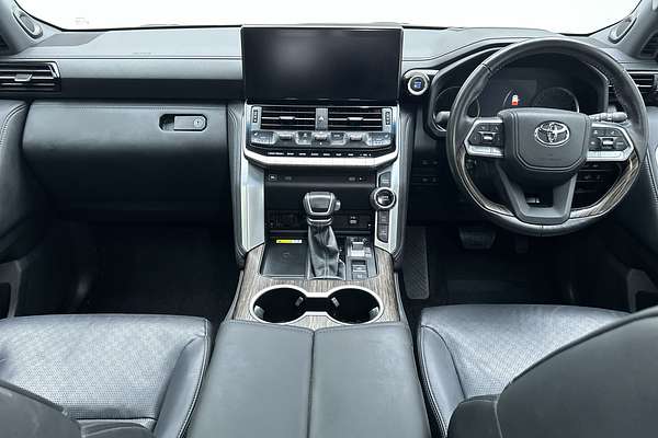 2024 Toyota Landcruiser Sahara FJA300R thumb-19