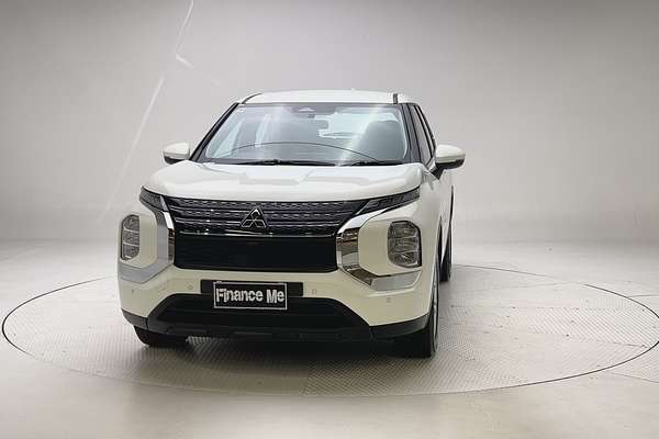 2024 Mitsubishi Outlander ES ZM thumb-2