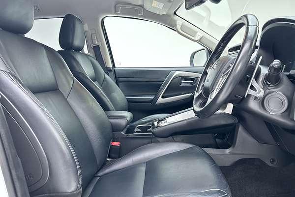 2020 Mitsubishi Pajero Sport Exceed QF thumb-12