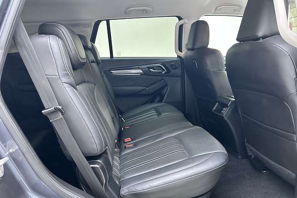 2022 Isuzu MU-X LS-T thumb-11