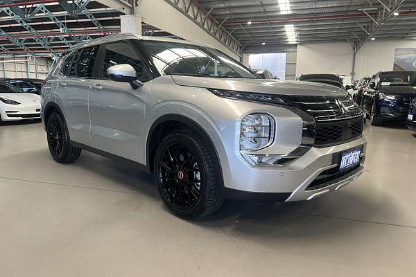 2023 Mitsubishi Outlander LS ZM