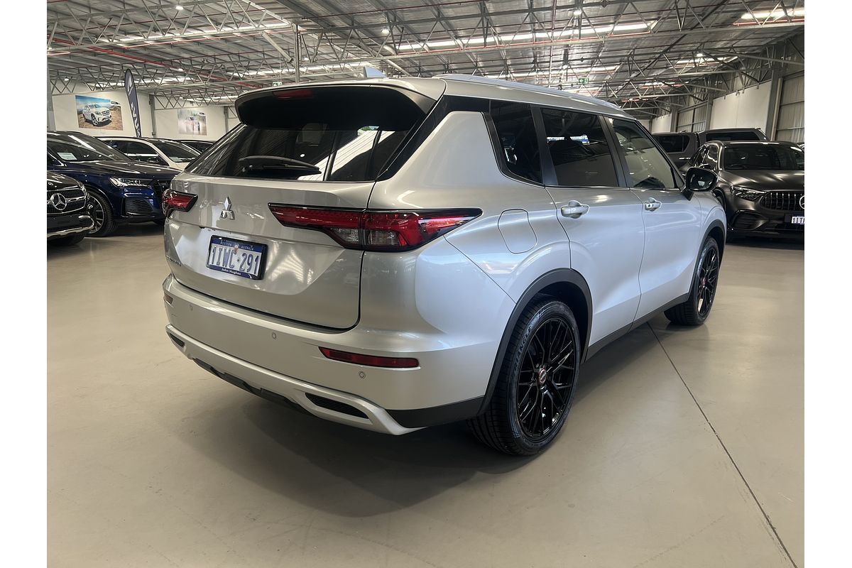 2023 Mitsubishi Outlander LS ZM