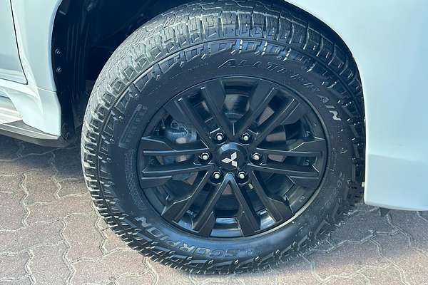 2022 Mitsubishi Pajero Sport GSR QF thumb-2