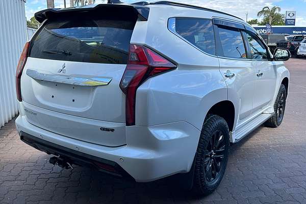 2022 Mitsubishi Pajero Sport GSR QF thumb-6