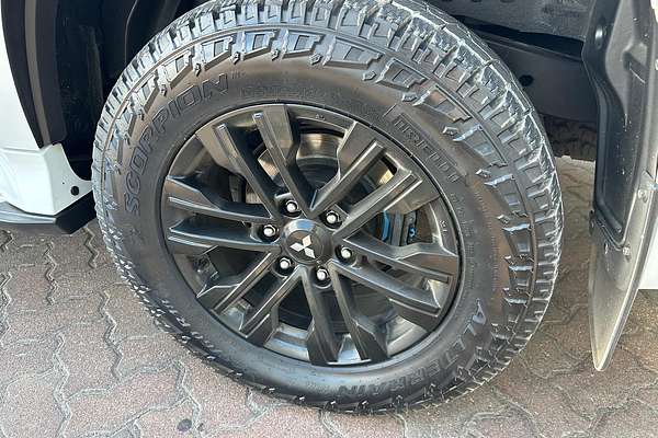 2022 Mitsubishi Pajero Sport GSR QF thumb-17