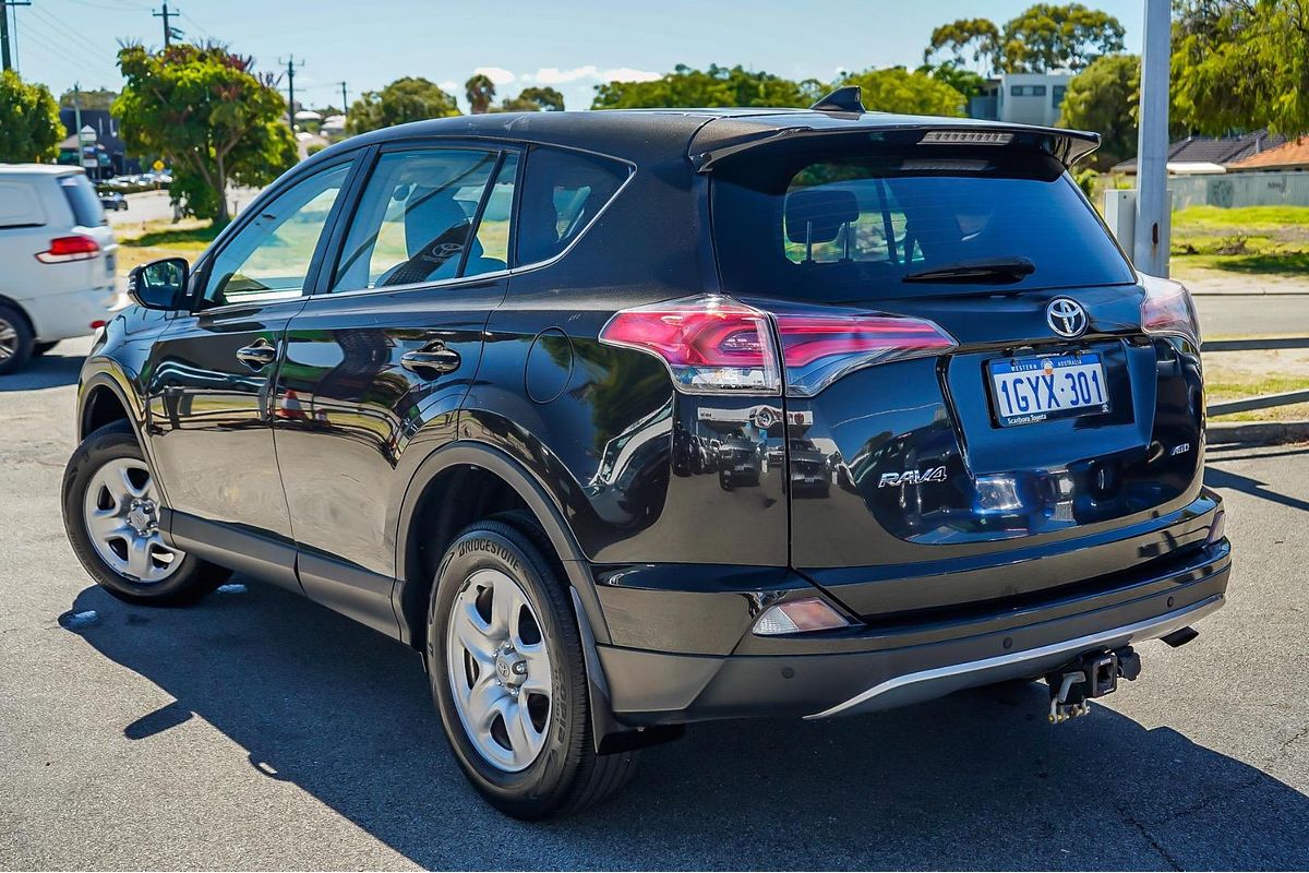 2018 Toyota RAV4 GX ASA44R