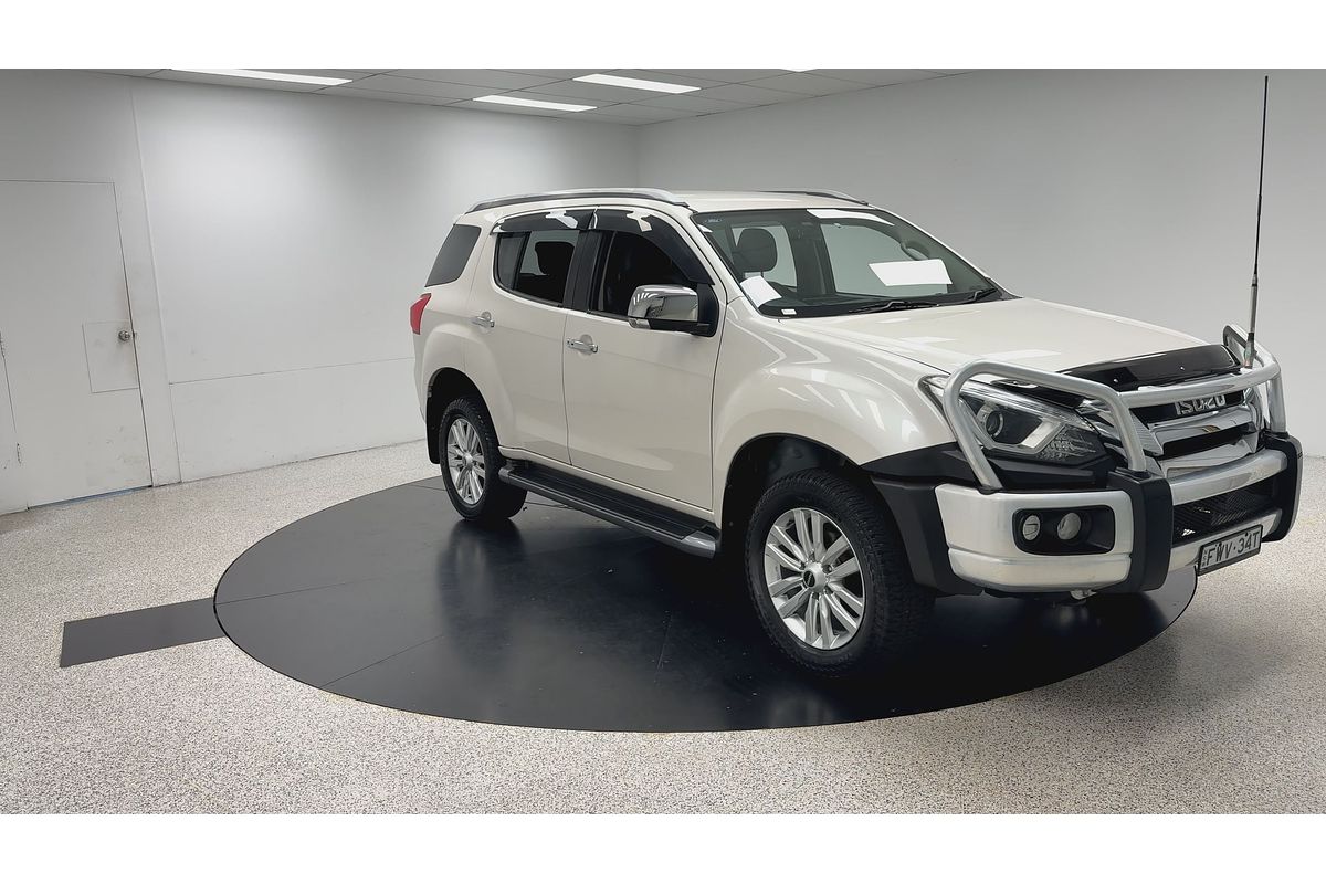 2018 Isuzu MU-X LS-T