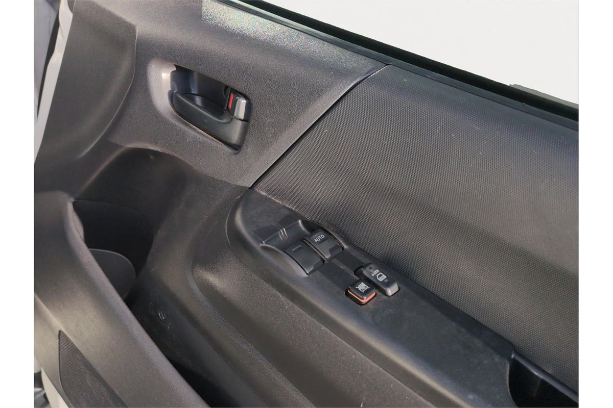 2014 Toyota Hiace Long DX