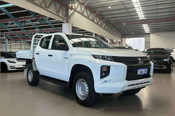 2024 Mitsubishi Triton GLX MR 4X4