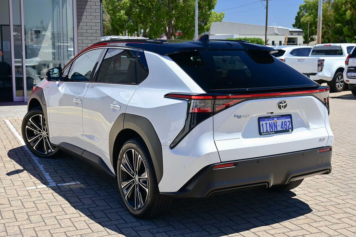2024 Toyota bZ4X YEAM15R