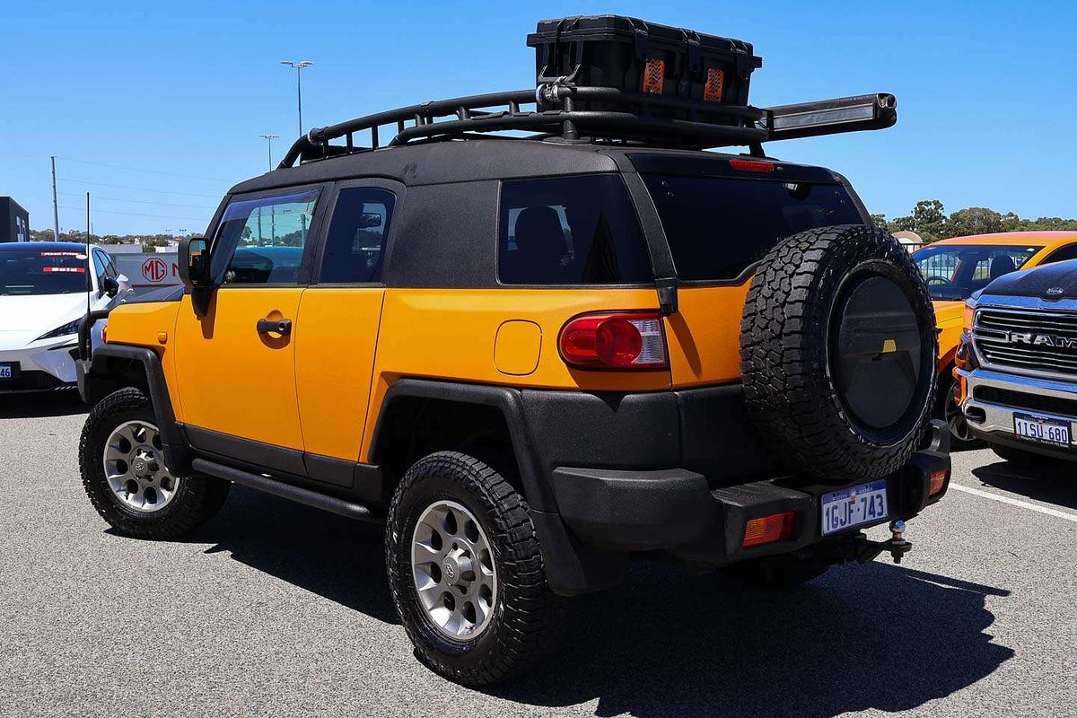 2013 Toyota FJ Cruiser GSJ15R