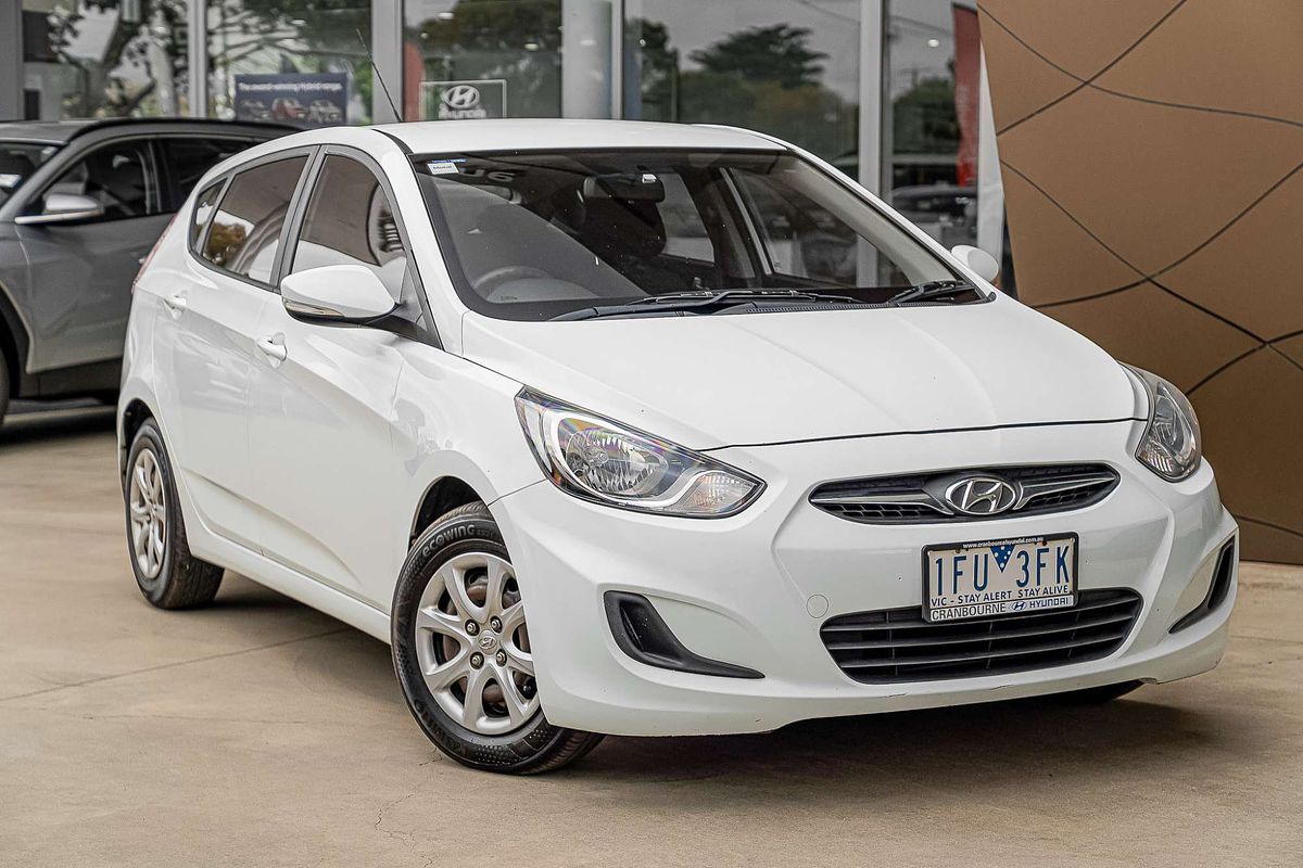 2014 Hyundai Accent Active RB2