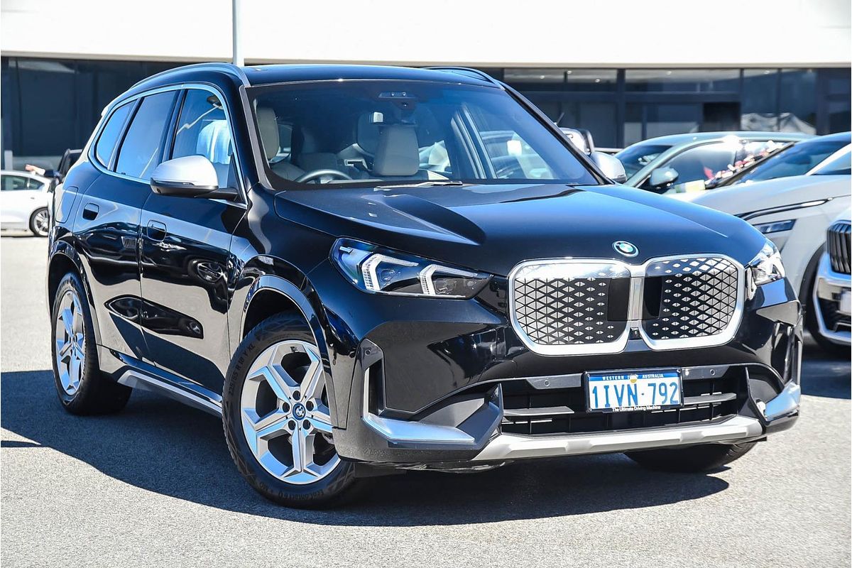 2025 BMW iX1 eDrive20 xLine U11