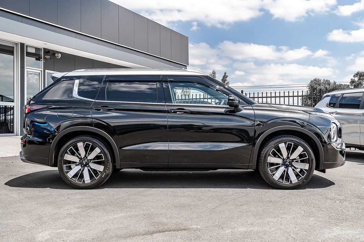 2025 Mitsubishi Outlander Exceed Tourer ZM