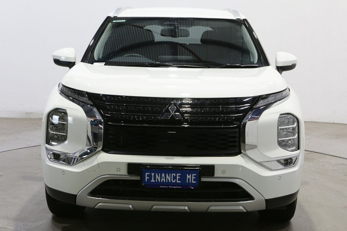 2024 Mitsubishi Outlander LS ZM