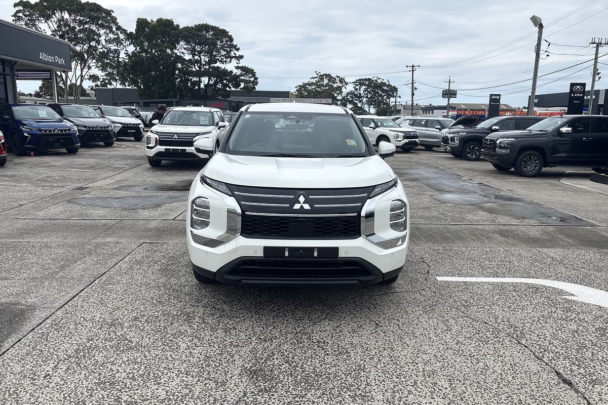 2025 Mitsubishi Outlander ES ZM