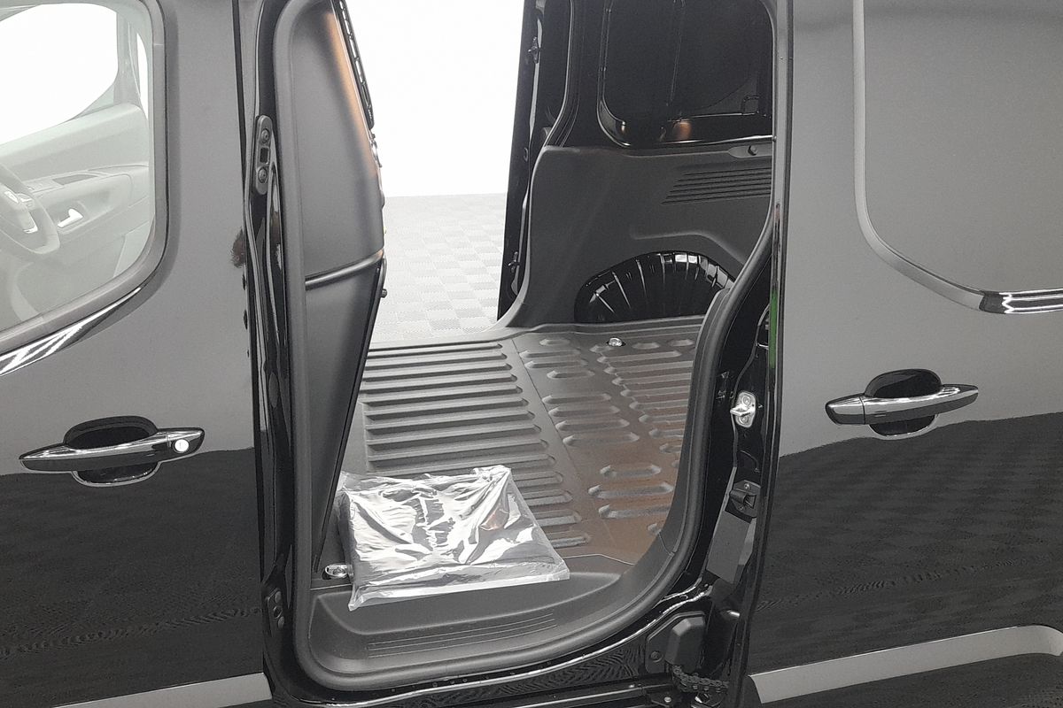 2025 Peugeot Partner Premium K9 SWB Low Roof