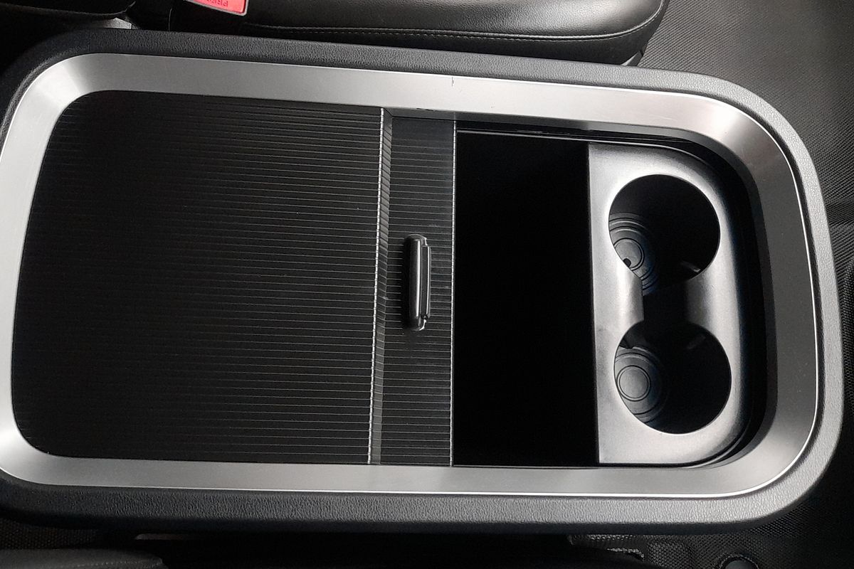 2022 Hyundai STARIA Highlander US4.V1