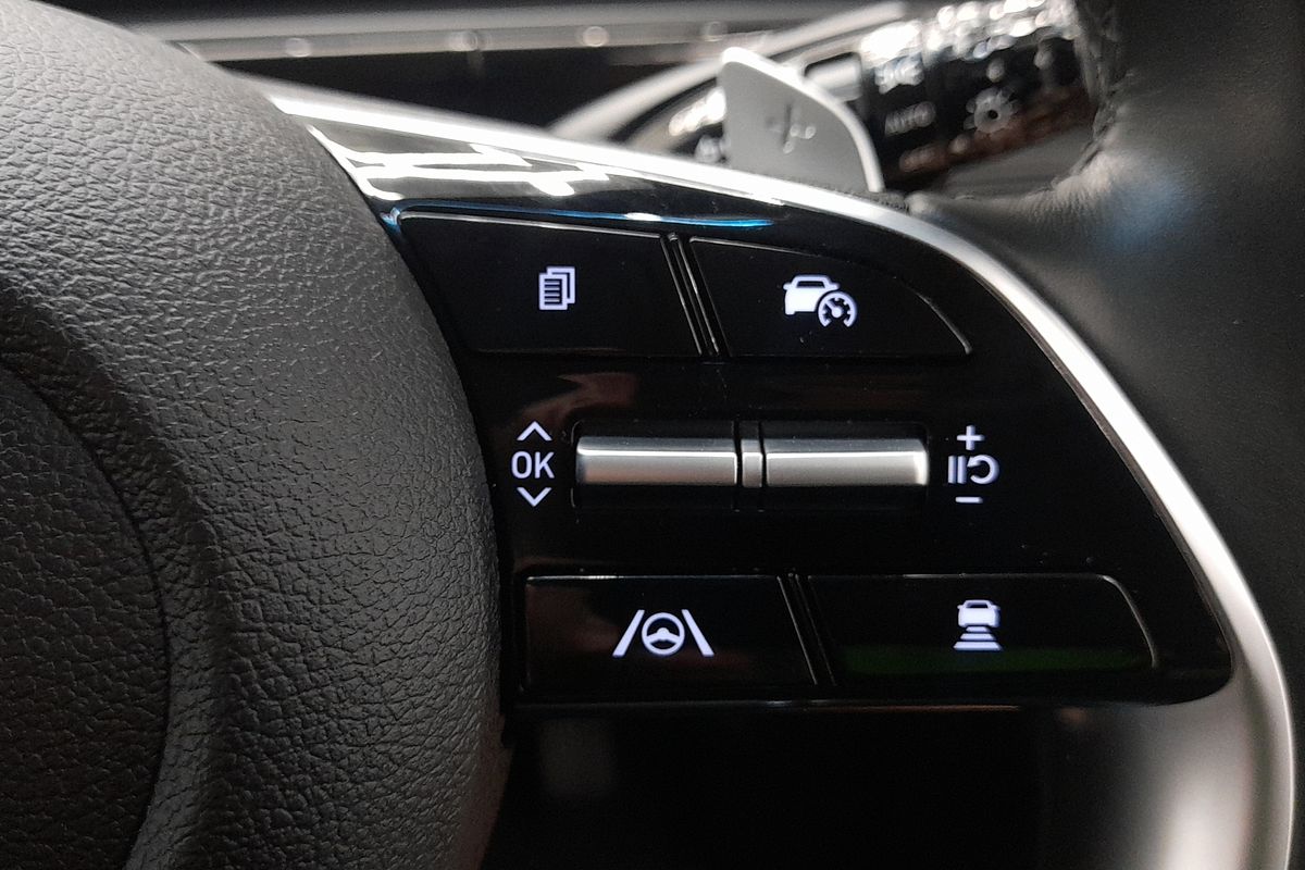 2022 Hyundai STARIA Highlander US4.V1