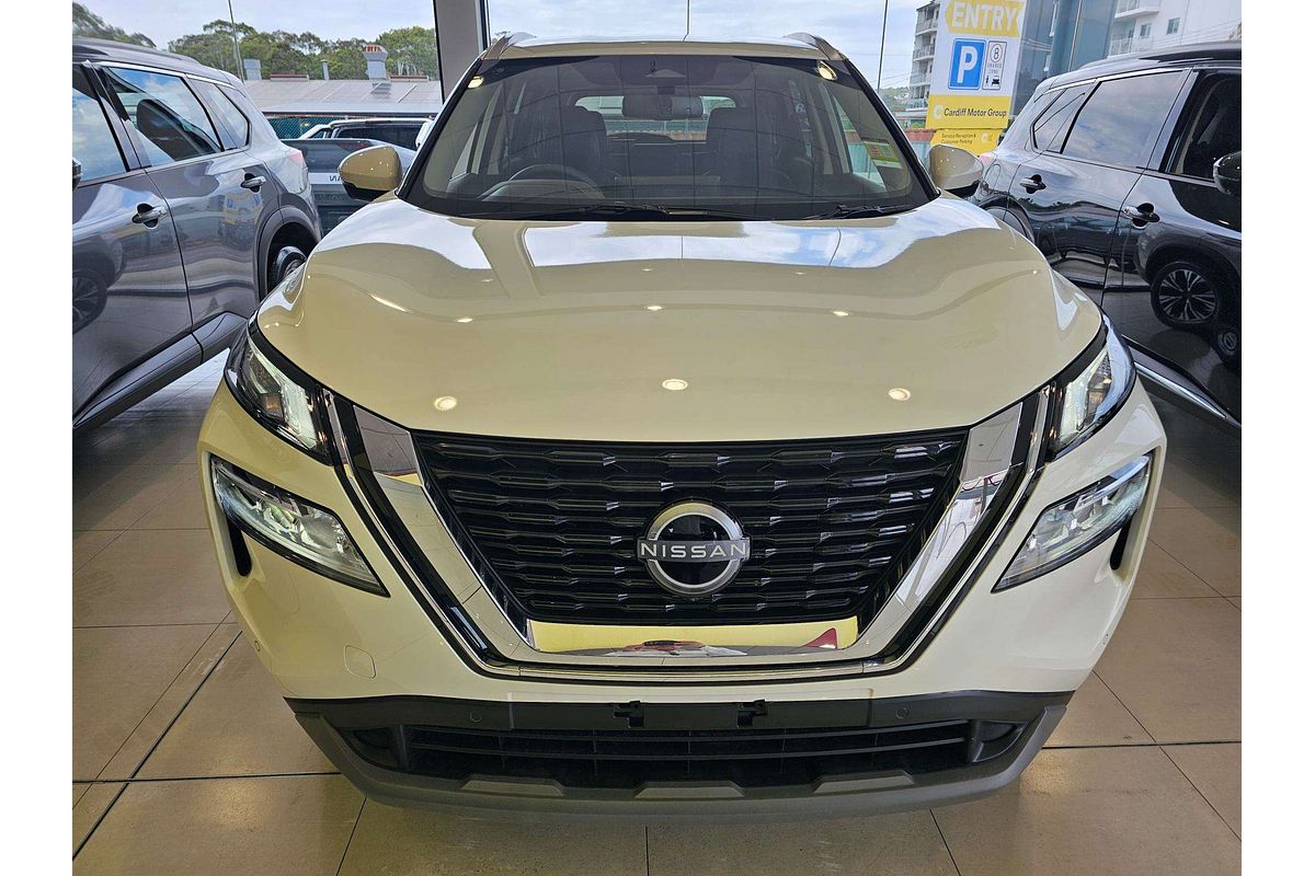 2025 Nissan X-TRAIL ST-L T33