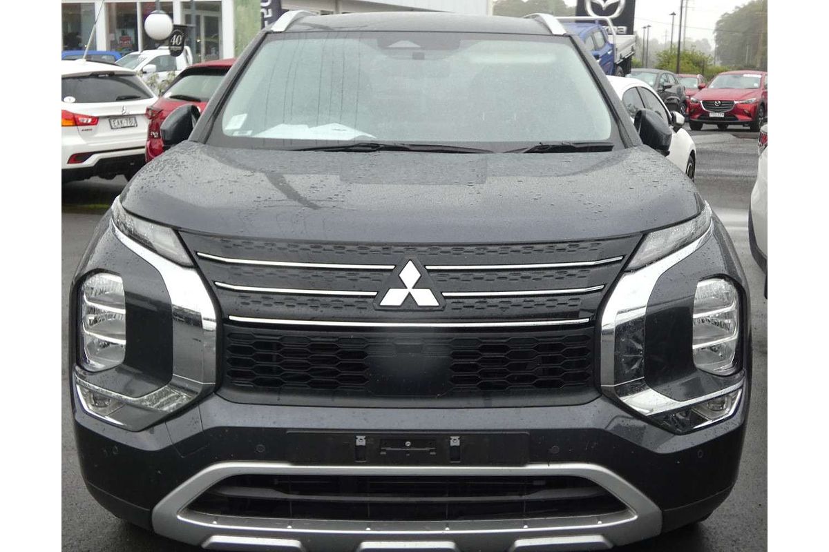 2024 Mitsubishi Outlander LS ZM