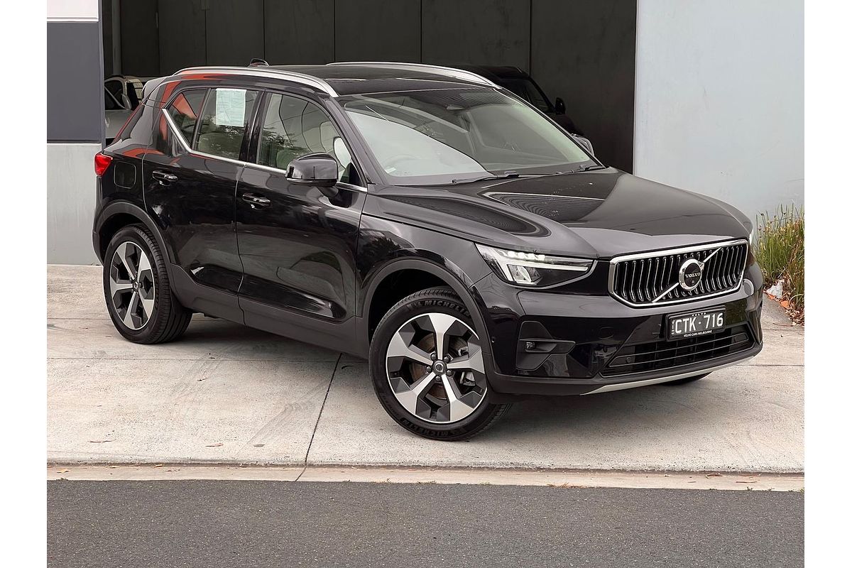2023 Volvo XC40 Ultimate B4 Bright