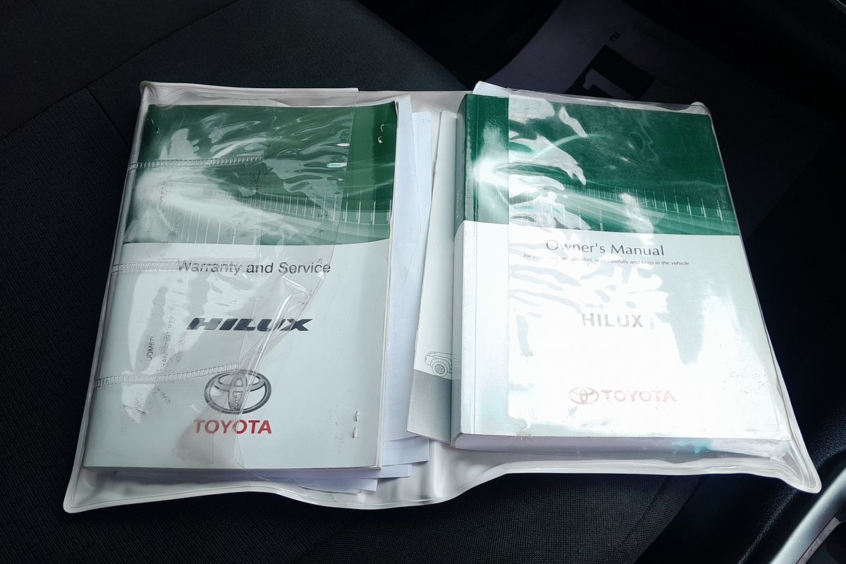 2016 Toyota Hilux SR5 GUN126R 4X4