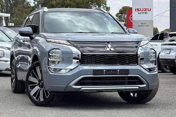 2025 Mitsubishi Outlander Exceed Tourer ZM