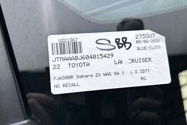 2022 Toyota Landcruiser Sahara ZX FJA300R thumb-23