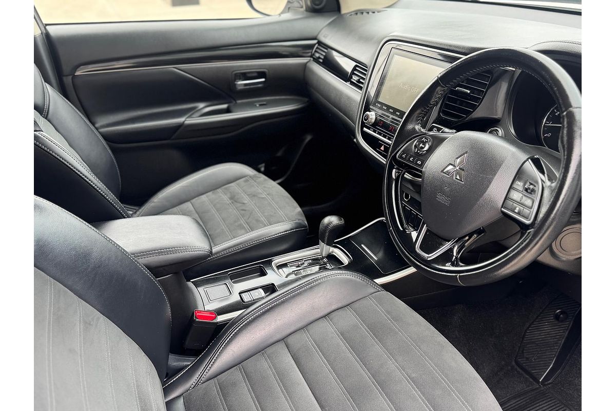 2020 Mitsubishi Outlander LS ZL