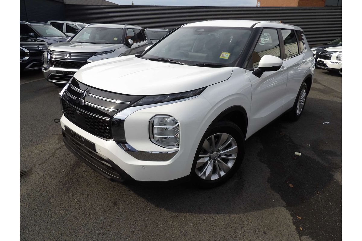 2025 Mitsubishi Outlander ES ZM