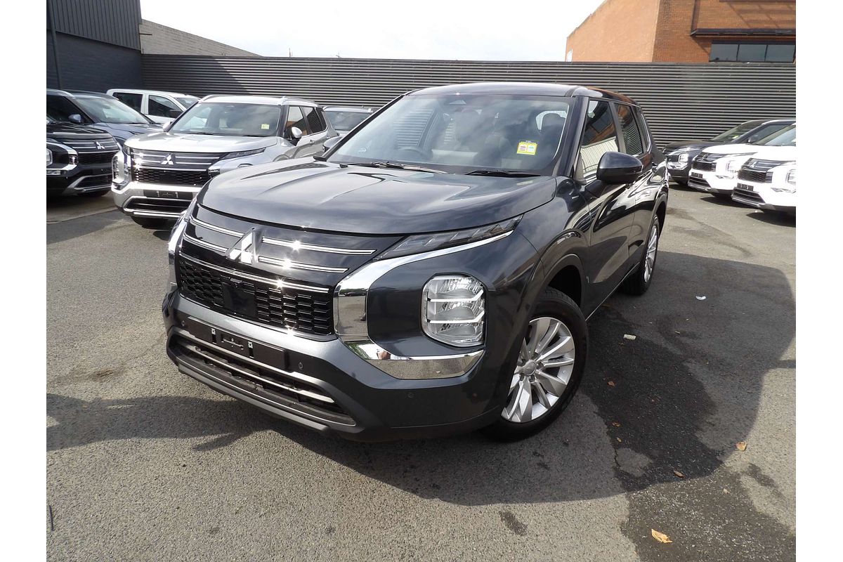 2025 Mitsubishi Outlander ES ZM