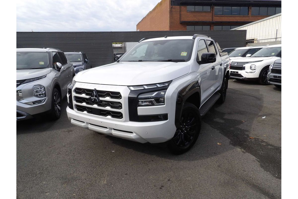 2025 Mitsubishi Triton GSR MV 4X4
