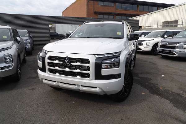 2025 Mitsubishi Triton GSR MV 4X4