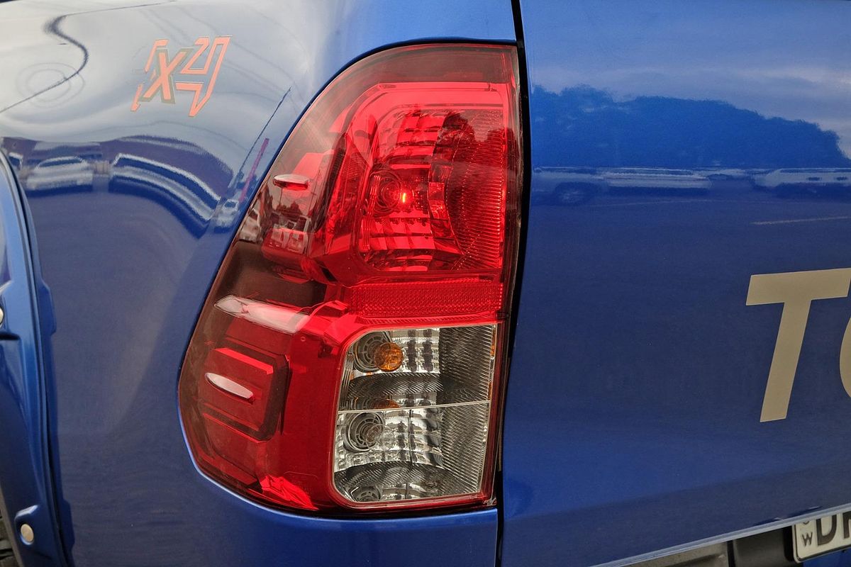 2017 Toyota Hilux SR5 GUN126R 4X4