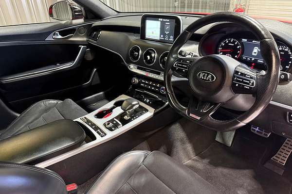 2017 Kia Stinger GT CK thumb-10