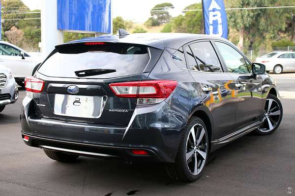 2017 Subaru Impreza 2.0i-S G5 thumb-9