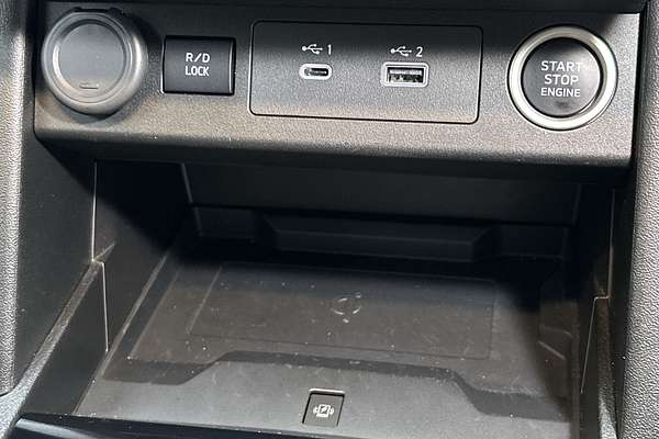 2024 Mitsubishi Triton GSR MV 4X4 thumb-16